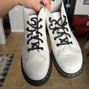 White Doc Martens Men’s Size 8 Women’s 10